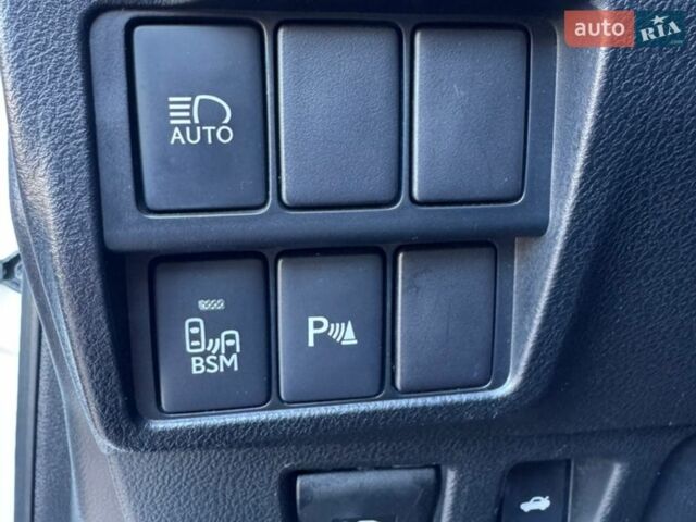 Білий Лексус ІС, об'ємом двигуна 2 л та пробігом 116 тис. км за 17500 $, фото 20 на Automoto.ua