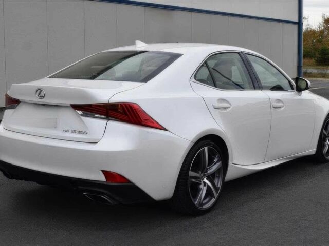 Белый Лексус ИС, объемом двигателя 3.5 л и пробегом 74 тыс. км за 4900 $, фото 3 на Automoto.ua