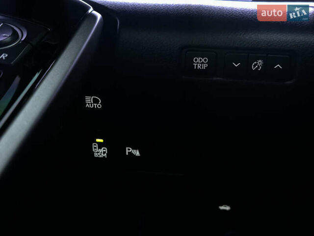 Белый Лексус ИС, объемом двигателя 2 л и пробегом 150 тыс. км за 17999 $, фото 31 на Automoto.ua