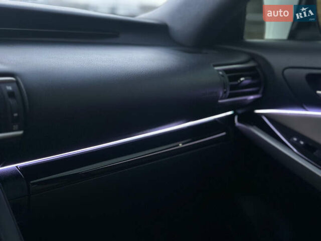 Білий Лексус ІС, об'ємом двигуна 2 л та пробігом 150 тис. км за 17700 $, фото 36 на Automoto.ua