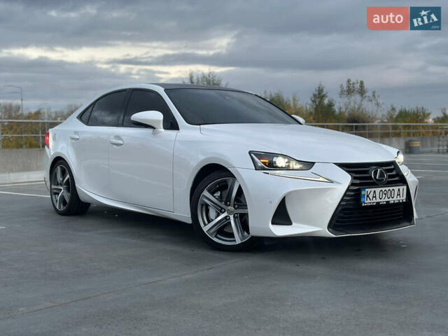 Білий Лексус ІС, об'ємом двигуна 2 л та пробігом 150 тис. км за 17700 $, фото 1 на Automoto.ua