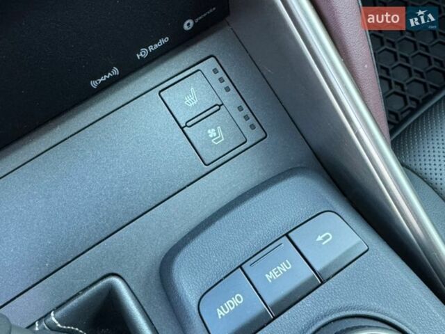 Білий Лексус ІС, об'ємом двигуна 2 л та пробігом 116 тис. км за 16999 $, фото 20 на Automoto.ua