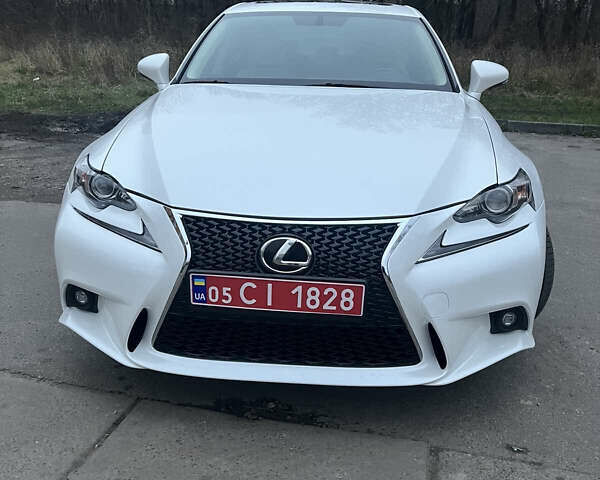 Белый Лексус ИС, объемом двигателя 0 л и пробегом 168 тыс. км за 17999 $, фото 1 на Automoto.ua
