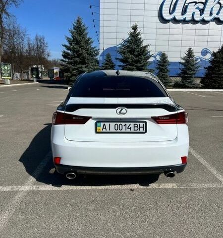 Белый Лексус ИС, объемом двигателя 2 л и пробегом 113 тыс. км за 17500 $, фото 3 на Automoto.ua