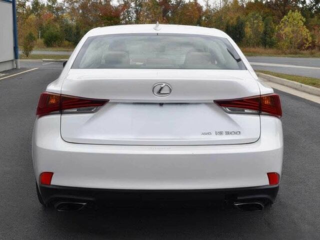 Белый Лексус ИС, объемом двигателя 3.5 л и пробегом 74 тыс. км за 4900 $, фото 4 на Automoto.ua