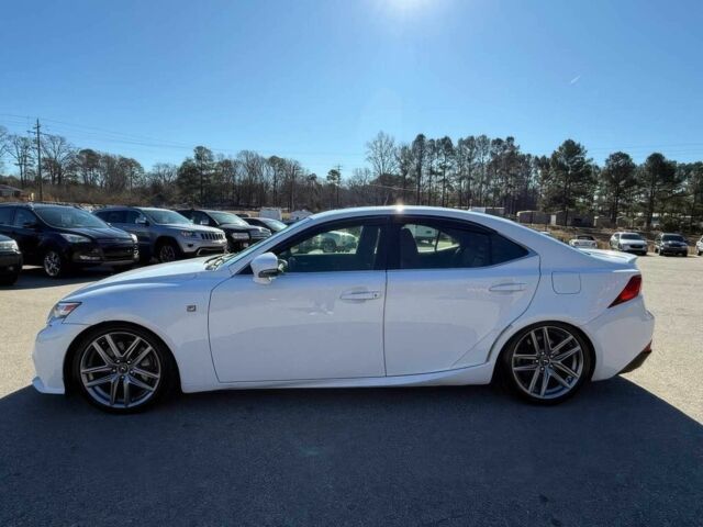 Білий Лексус ІС, об'ємом двигуна 2 л та пробігом 77 тис. км за 6000 $, фото 7 на Automoto.ua