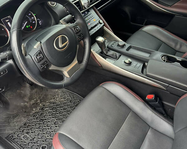 Білий Лексус ІС, об'ємом двигуна 2 л та пробігом 115 тис. км за 17700 $, фото 14 на Automoto.ua