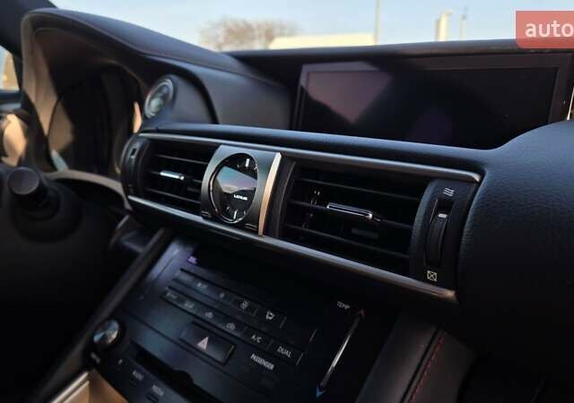 Белый Лексус ИС, объемом двигателя 2 л и пробегом 90 тыс. км за 26500 $, фото 15 на Automoto.ua