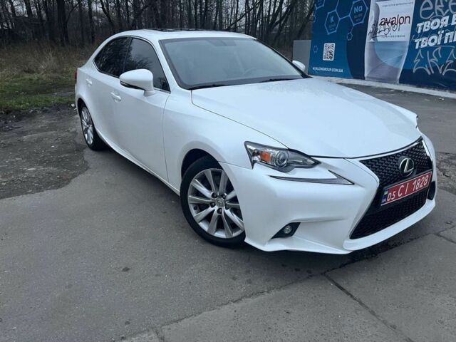 Белый Лексус ИС, объемом двигателя 2 л и пробегом 168 тыс. км за 17999 $, фото 5 на Automoto.ua