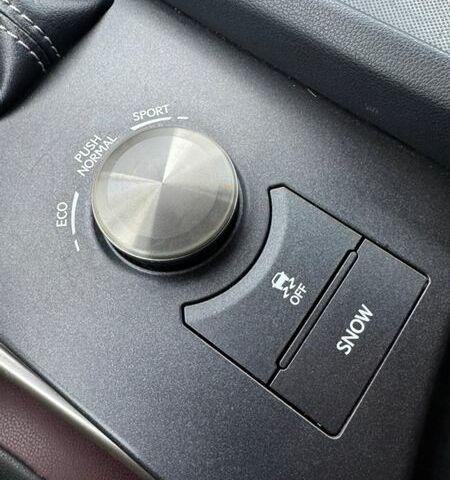 Білий Лексус ІС, об'ємом двигуна 2 л та пробігом 116 тис. км за 17500 $, фото 15 на Automoto.ua