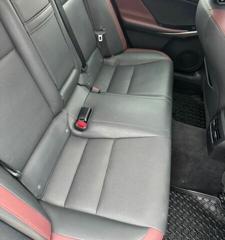 Білий Лексус ІС, об'ємом двигуна 2 л та пробігом 116 тис. км за 17500 $, фото 9 на Automoto.ua