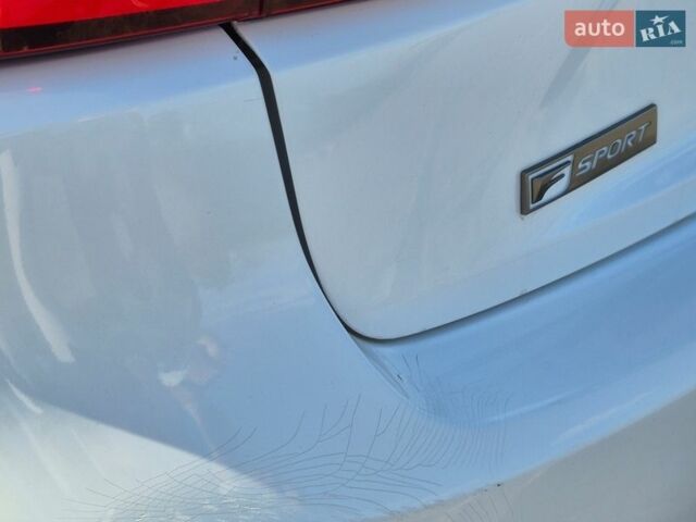 Белый Лексус ИС, объемом двигателя 2 л и пробегом 94 тыс. км за 20500 $, фото 9 на Automoto.ua