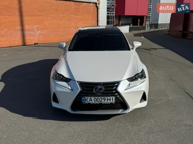 Білий Лексус ІС, об'ємом двигуна 2 л та пробігом 116 тис. км за 16999 $, фото 1 на Automoto.ua
