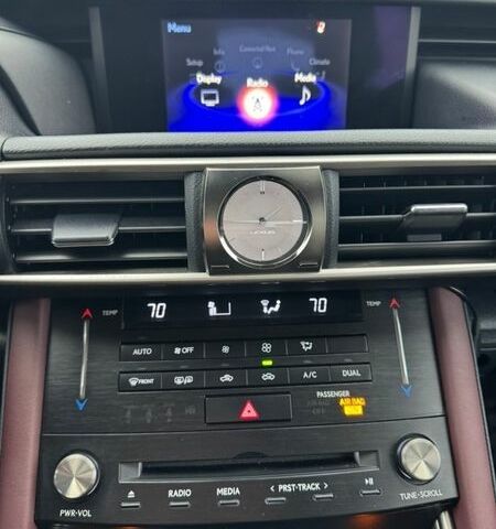 Білий Лексус ІС, об'ємом двигуна 2 л та пробігом 116 тис. км за 17500 $, фото 13 на Automoto.ua