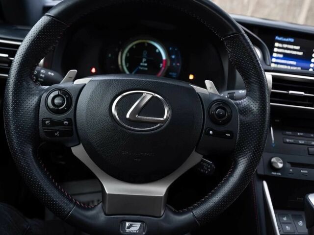 Белый Лексус ИС, объемом двигателя 3.5 л и пробегом 74 тыс. км за 11100 $, фото 7 на Automoto.ua