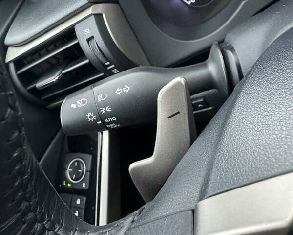 Белый Лексус ИС, объемом двигателя 2 л и пробегом 115 тыс. км за 17700 $, фото 28 на Automoto.ua