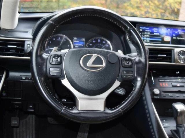 Белый Лексус ИС, объемом двигателя 3.5 л и пробегом 74 тыс. км за 4900 $, фото 6 на Automoto.ua