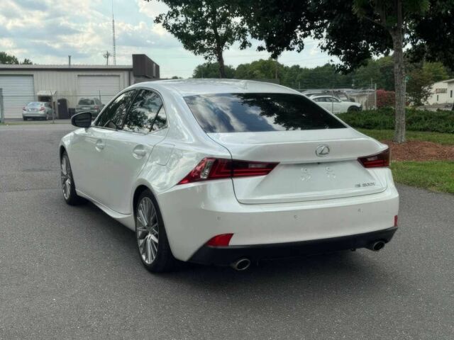 Лексус ИС 2016 в Львове на Automoto.ua Белый Лексус ИС, объемом двигателя 2 л и пробегом 73 тыс. км за 14500 $, фото 5 на Automoto.ua