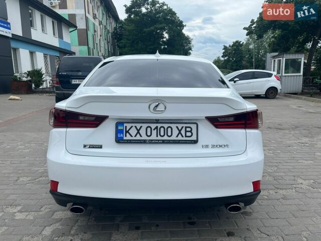 Білий Лексус ІС, об'ємом двигуна 2 л та пробігом 77 тис. км за 18500 $, фото 5 на Automoto.ua