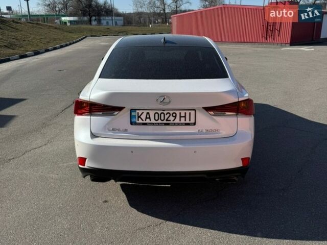 Білий Лексус ІС, об'ємом двигуна 2 л та пробігом 116 тис. км за 17500 $, фото 4 на Automoto.ua