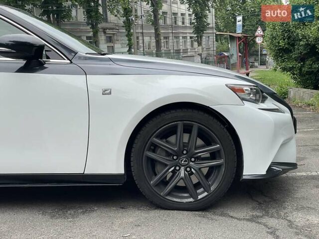 Белый Лексус ИС, объемом двигателя 2 л и пробегом 106 тыс. км за 16790 $, фото 8 на Automoto.ua