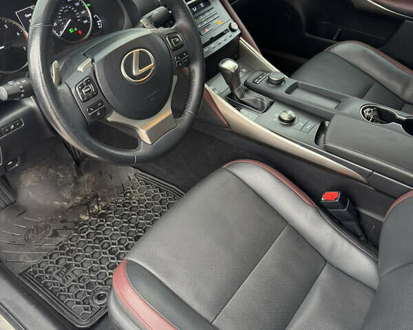 Белый Лексус ИС, объемом двигателя 2 л и пробегом 115 тыс. км за 17500 $, фото 22 на Automoto.ua