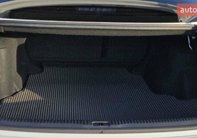 Белый Лексус ИС, объемом двигателя 2 л и пробегом 90 тыс. км за 26500 $, фото 30 на Automoto.ua