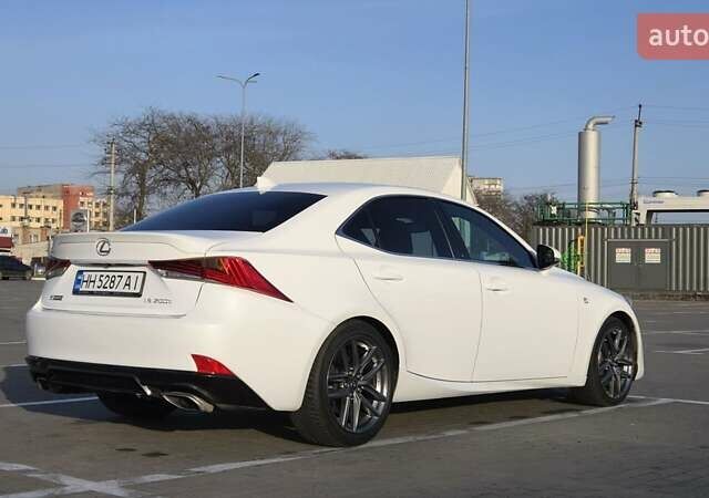 Белый Лексус ИС, объемом двигателя 2 л и пробегом 90 тыс. км за 26500 $, фото 4 на Automoto.ua