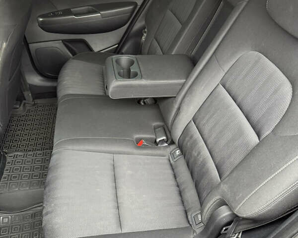 Білий Лексус ІС, об'ємом двигуна 2 л та пробігом 115 тис. км за 17500 $, фото 9 на Automoto.ua