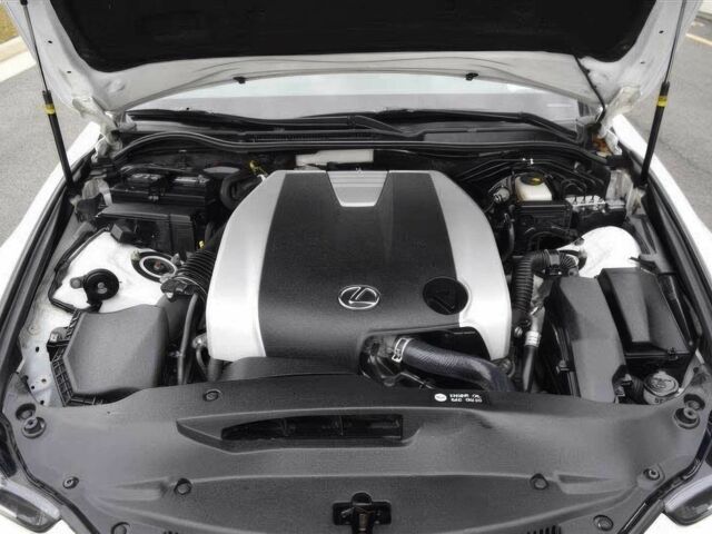 Белый Лексус ИС, объемом двигателя 3.5 л и пробегом 74 тыс. км за 4900 $, фото 12 на Automoto.ua