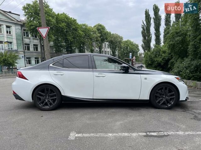 Белый Лексус ИС, объемом двигателя 2 л и пробегом 106 тыс. км за 16790 $, фото 10 на Automoto.ua