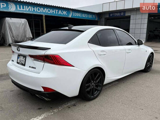 Белый Лексус ИС, объемом двигателя 2 л и пробегом 95 тыс. км за 22000 $, фото 3 на Automoto.ua
