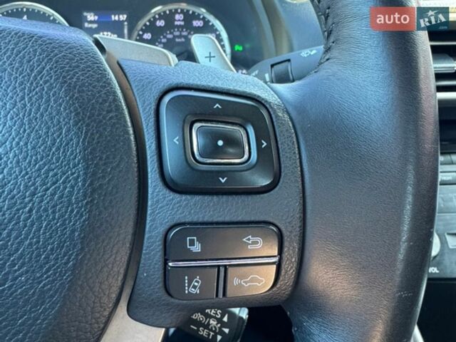 Білий Лексус ІС, об'ємом двигуна 2 л та пробігом 116 тис. км за 17500 $, фото 18 на Automoto.ua