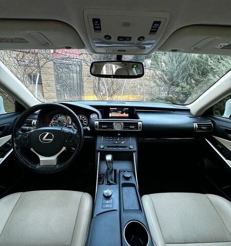 Білий Лексус ІС, об'ємом двигуна 2 л та пробігом 169 тис. км за 17999 $, фото 17 на Automoto.ua