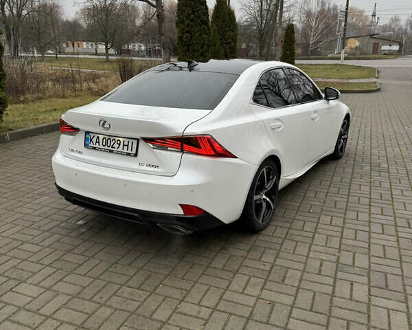Белый Лексус ИС, объемом двигателя 2 л и пробегом 115 тыс. км за 17700 $, фото 8 на Automoto.ua