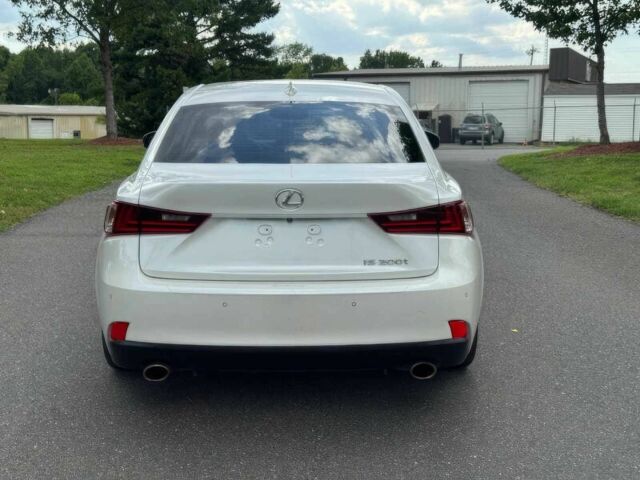 Лексус ИС 2016 в Львове на Automoto.ua Белый Лексус ИС, объемом двигателя 2 л и пробегом 73 тыс. км за 14500 $, фото 6 на Automoto.ua