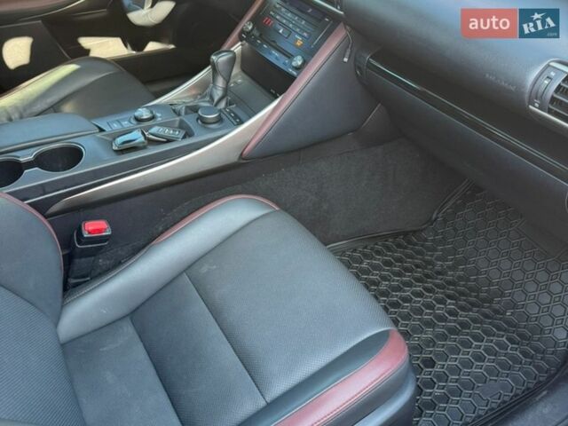 Білий Лексус ІС, об'ємом двигуна 2 л та пробігом 116 тис. км за 17500 $, фото 10 на Automoto.ua