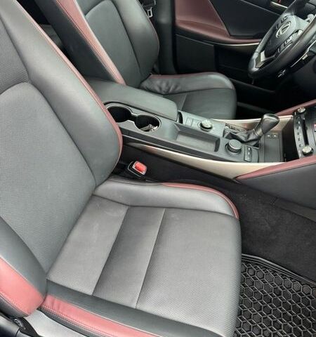 Білий Лексус ІС, об'ємом двигуна 2 л та пробігом 116 тис. км за 17500 $, фото 7 на Automoto.ua