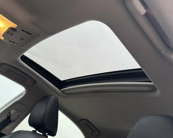 Білий Лексус ІС, об'ємом двигуна 2 л та пробігом 115 тис. км за 17999 $, фото 15 на Automoto.ua