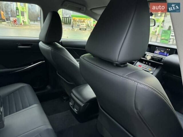 Білий Лексус ІС, об'ємом двигуна 2 л та пробігом 64 тис. км за 20500 $, фото 60 на Automoto.ua