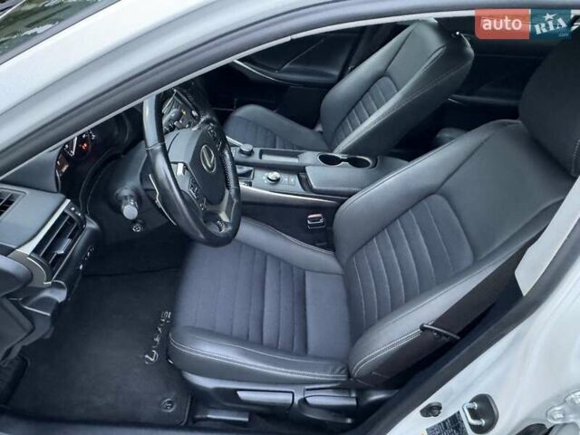 Білий Лексус ІС, об'ємом двигуна 2 л та пробігом 64 тис. км за 20500 $, фото 30 на Automoto.ua