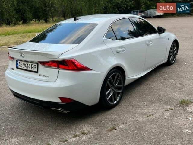 Белый Лексус ИС, объемом двигателя 2 л и пробегом 117 тыс. км за 19900 $, фото 5 на Automoto.ua