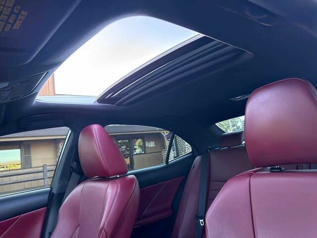 Белый Лексус ИС, объемом двигателя 3.5 л и пробегом 53 тыс. км за 9800 $, фото 11 на Automoto.ua