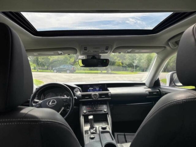 Білий Лексус ІС, об'ємом двигуна 3.5 л та пробігом 53 тис. км за 8900 $, фото 8 на Automoto.ua