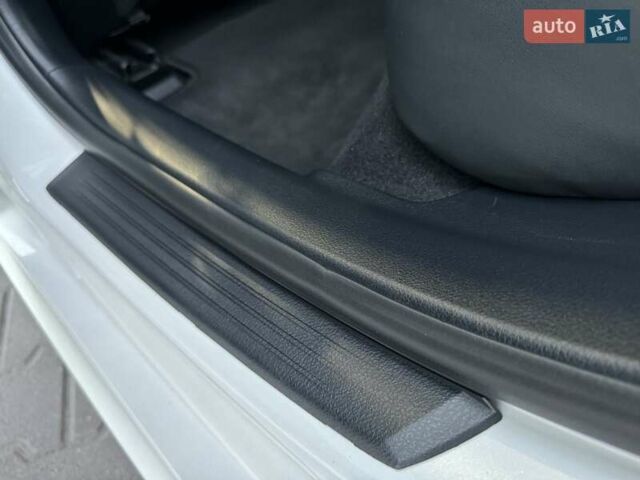 Білий Лексус ІС, об'ємом двигуна 2 л та пробігом 64 тис. км за 20500 $, фото 55 на Automoto.ua