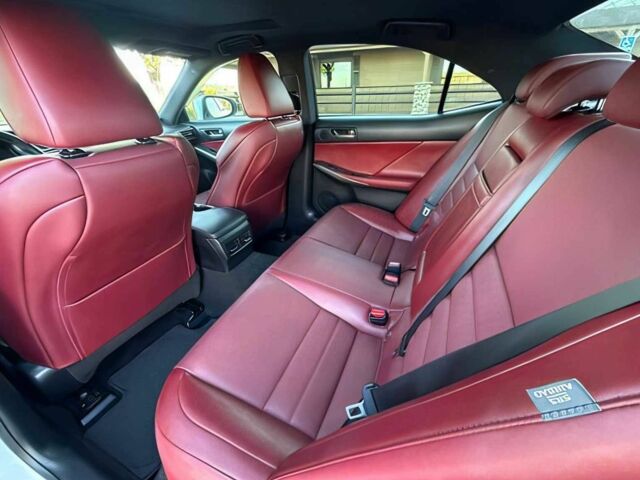 Белый Лексус ИС, объемом двигателя 3.5 л и пробегом 53 тыс. км за 9800 $, фото 13 на Automoto.ua