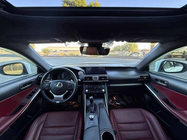 Белый Лексус ИС, объемом двигателя 3.5 л и пробегом 53 тыс. км за 9800 $, фото 8 на Automoto.ua