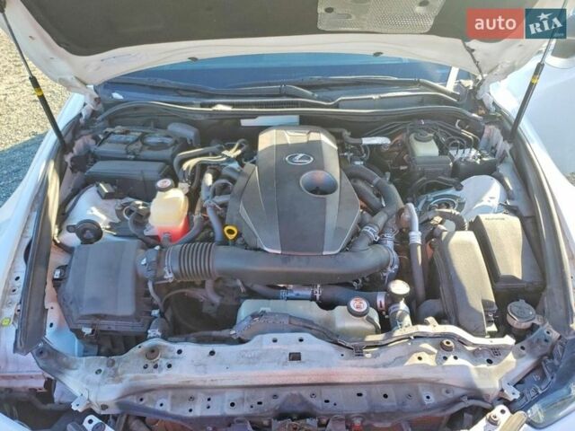 Білий Лексус ІС, об'ємом двигуна 2 л та пробігом 137 тис. км за 3500 $, фото 10 на Automoto.ua