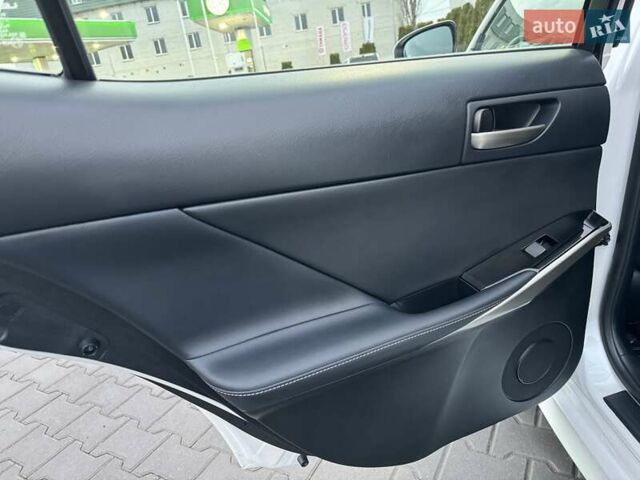 Білий Лексус ІС, об'ємом двигуна 2 л та пробігом 64 тис. км за 20500 $, фото 54 на Automoto.ua