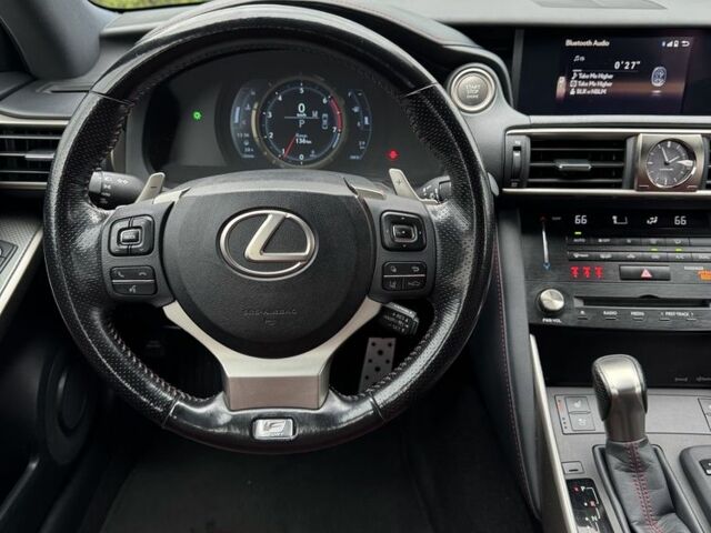 Белый Лексус ИС, объемом двигателя 2 л и пробегом 92 тыс. км за 17900 $, фото 10 на Automoto.ua